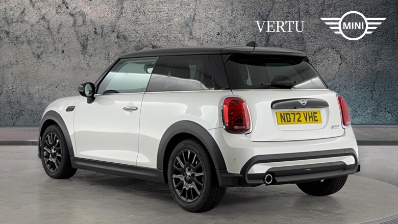 MINI Hatchback 1.5 Cooper Classic 3dr Auto [Comfort/Nav Pack] Petrol Hatchback